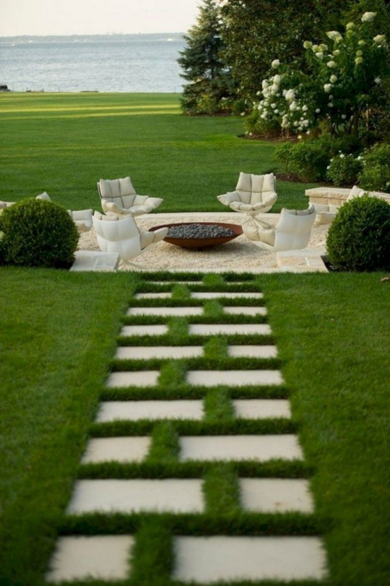 38 Magnificent Patio Design Ideas In Your Garden … concernant Allée De Jardin Pas Cher