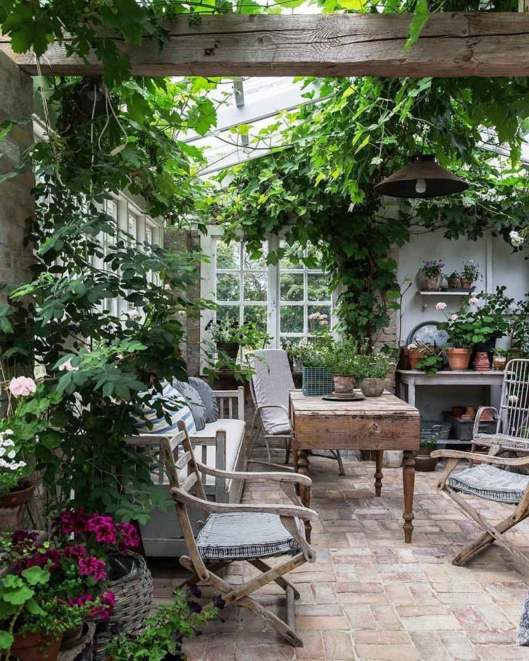 95 Cozy Sunroom Decor Ideas | Jardin D'hiver, Amenagement … dedans Meubles Veranda Jardin