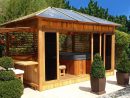Abri De Spa En Bois Pour Aménager Son Espace Bien-Être ... à Sauna De Jardin En Bois