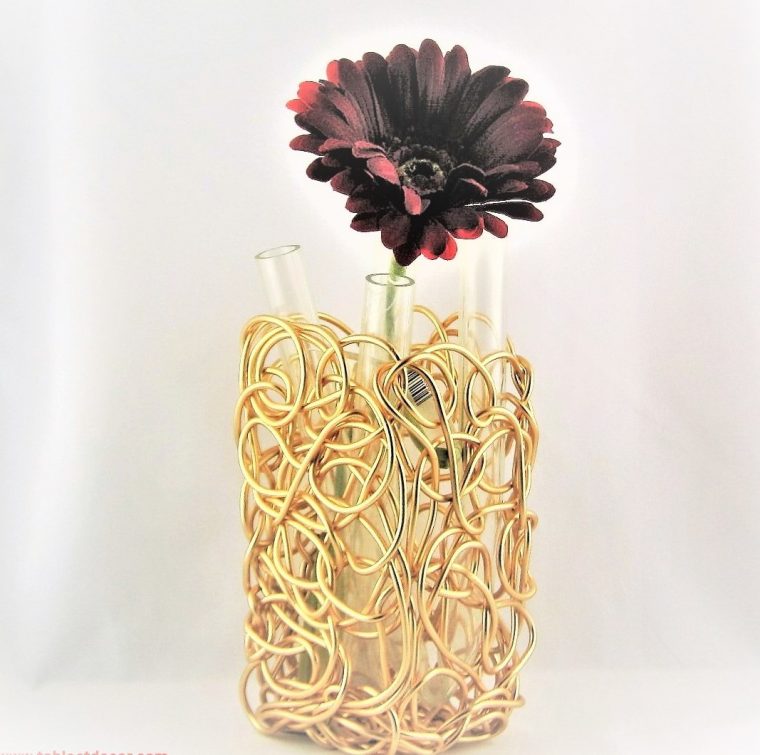 Aluminium Vase, Nuvem Gold By Alessi Italy serapportantà Vase En Pierre Jardin