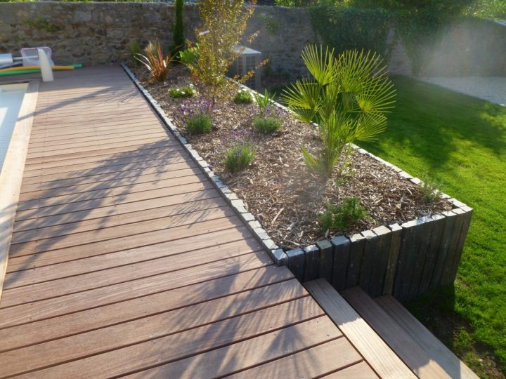 Aménagement D'un Jardin Avec Terrasse En Bois Vannes – 3D … intérieur Aménagement Terrasse Et Jardin Photo