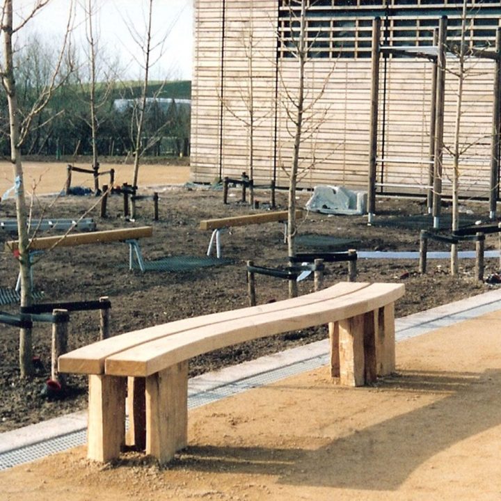 Banc Public / Contemporain / En Chêne / Modulaire – Earth … dedans Table De Jardin En Bois Avec Banc Integre