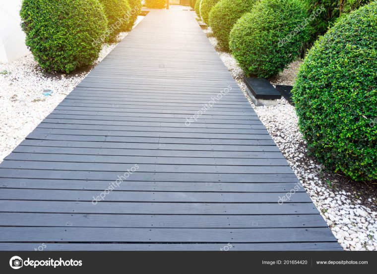 Black Wooden Garden Path Tropical Garden — Stock Photo … encequiconcerne Allée De Jardin En Bois