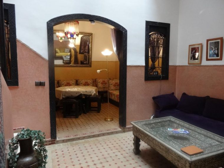Booking: Tatil Evi Al Qaria Assiyahia Marrakech … encequiconcerne Table De Jardin Chez Casa