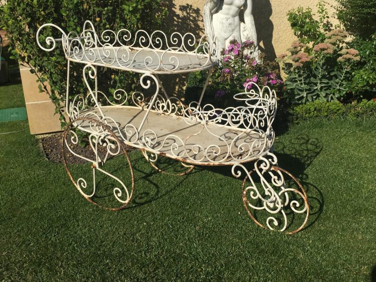 Chariot De Jardin En Fer Forgé – Antiquités Du Jardin, Fontaines pour Mobilier De Jardin Fer Forgé Ancien