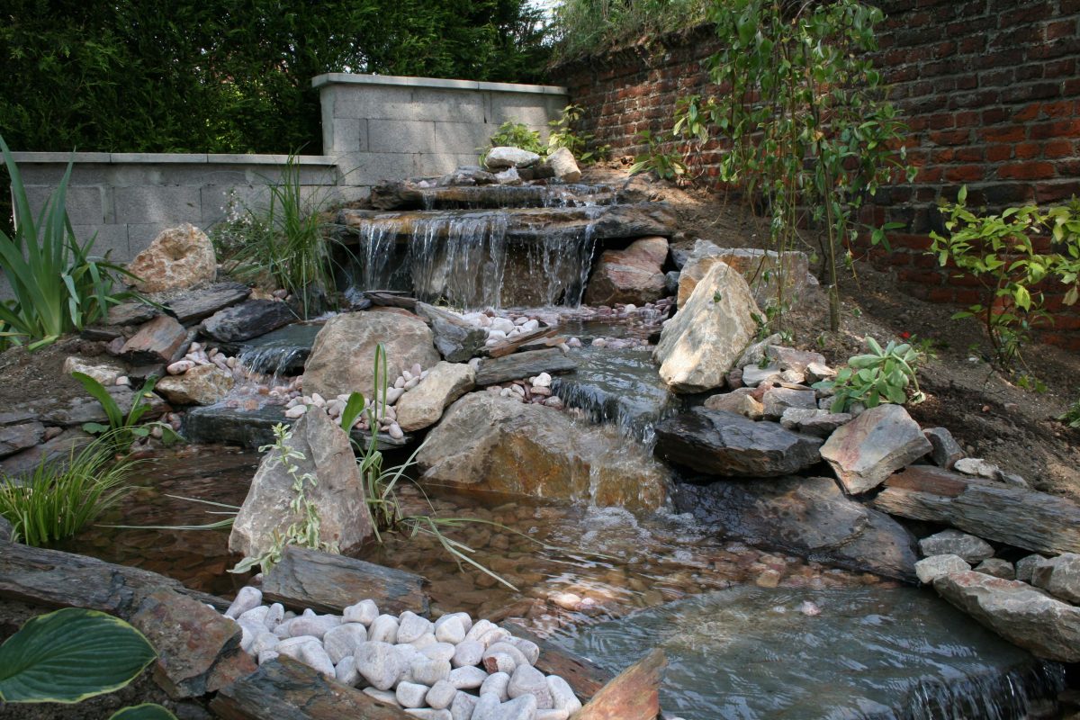 Cuisine: Ment Construire Sa Cascade Expert Bassin Cascade ... concernant Construction D Un Bassin De Jardin Avec Cascade