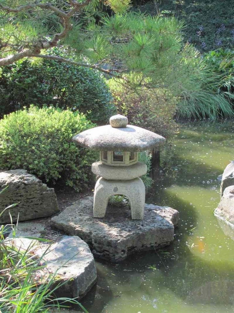 Décoration Jardin Japonais - La Comprendre Afin De La ... concernant Lanterne Pierre Jardin Japonais