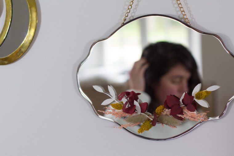 Diy Fleurs Séchées : Un Miroir Fleuri Avec Truffaut – Vert … pour Truffaut Cabane De Jardin