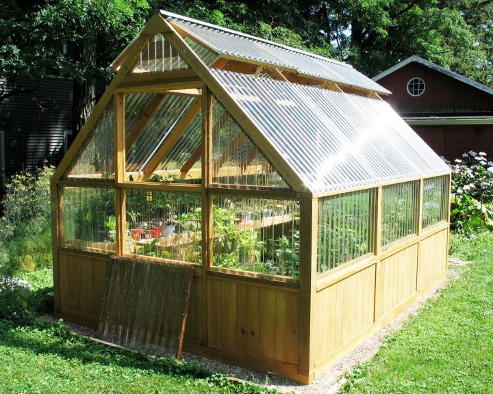 Diy Greenhouse Plans And Greenhouse Kits: Lexan … destiné Gouttière Pour Abri De Jardin