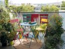 Embellir Son Balcon En Installant Des Jardinières Et Des ... pour Mini Jardin Balcon