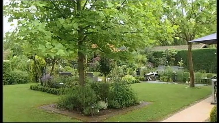 En Hainaut, Le Jardin De Louis-Marie : Sculpture Et Aromatiques – Extrait  De L'émission Jardins Et… concernant Aménagement Jardin Hainaut