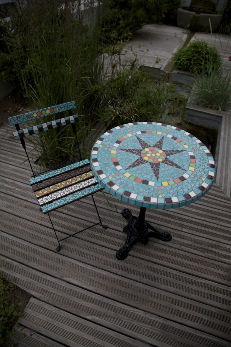 Ensemble Table Et Chaises De Jardin En Mosaïque " Turquoise … encequiconcerne Table De Jardin En Mosaique