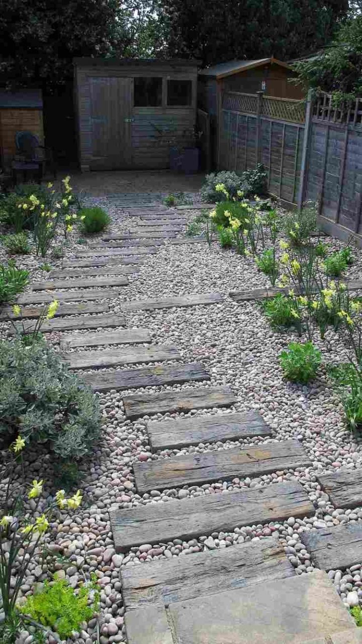 Escalier Jardin Bois Gravier – Idées Pour Un Espace Outdoor … à Idee Deco Jardin Gravier