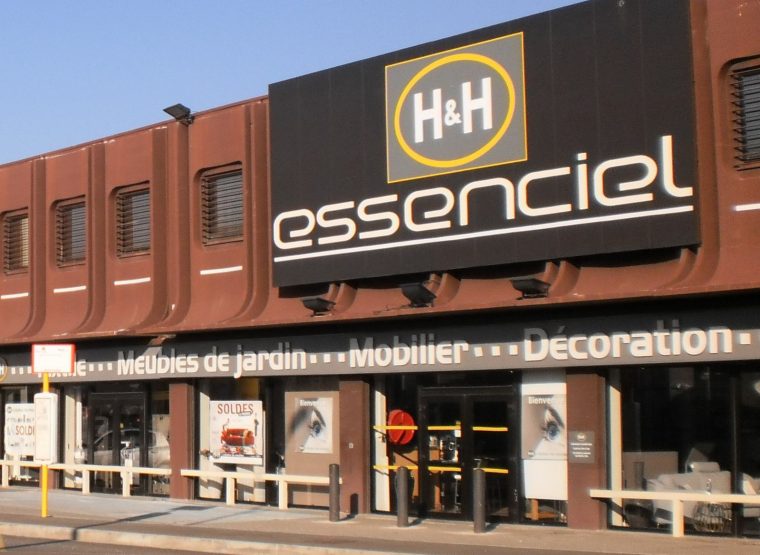 Essenciel À Aix Les Milles (13 290), Bouches Du Rhône avec Magasin Mobilier De Jardin