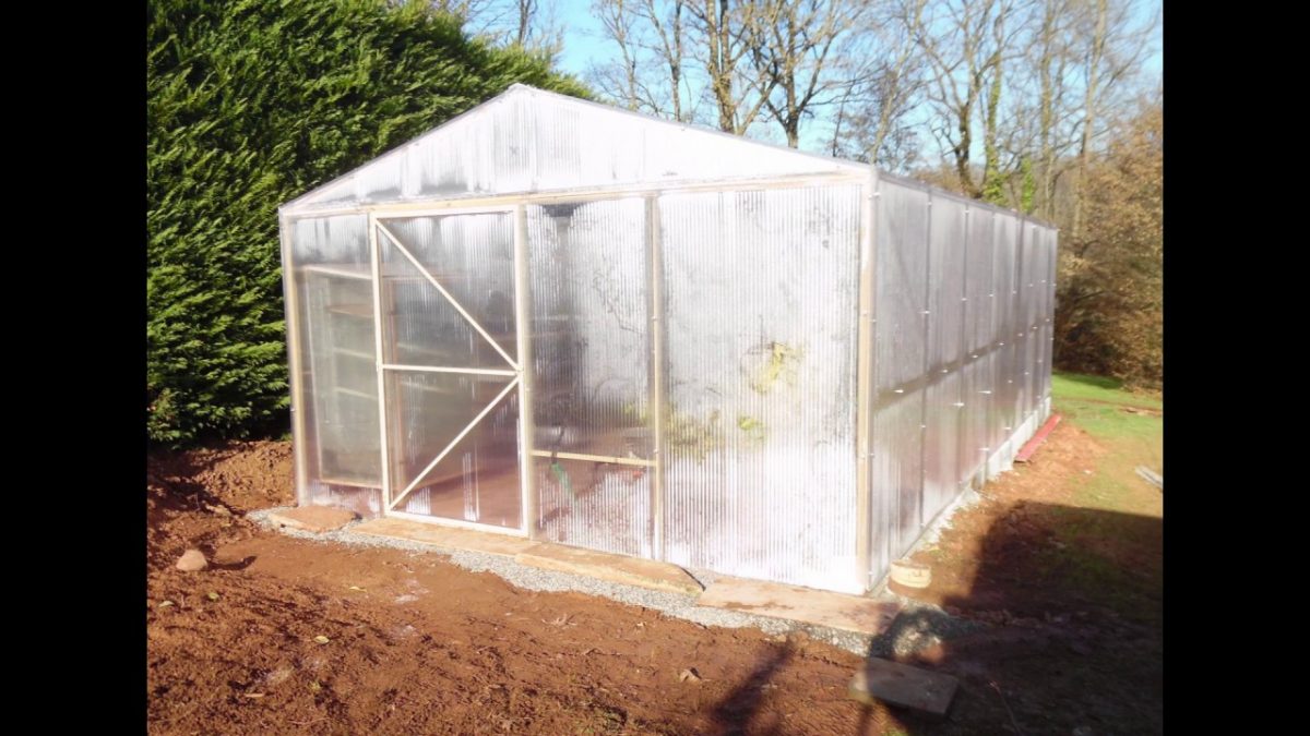 Faire Une Serre En Polycarbonate serapportantà Fabriquer Serre De Jardin Polycarbonate