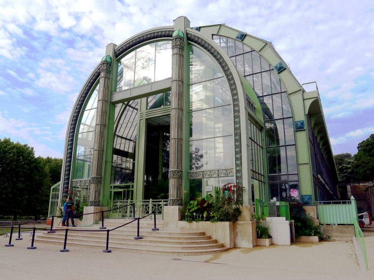 Fichier:p1040585 Paris V Grandes Serres Du Jardin Des … concernant Exposition Serre De Jardin