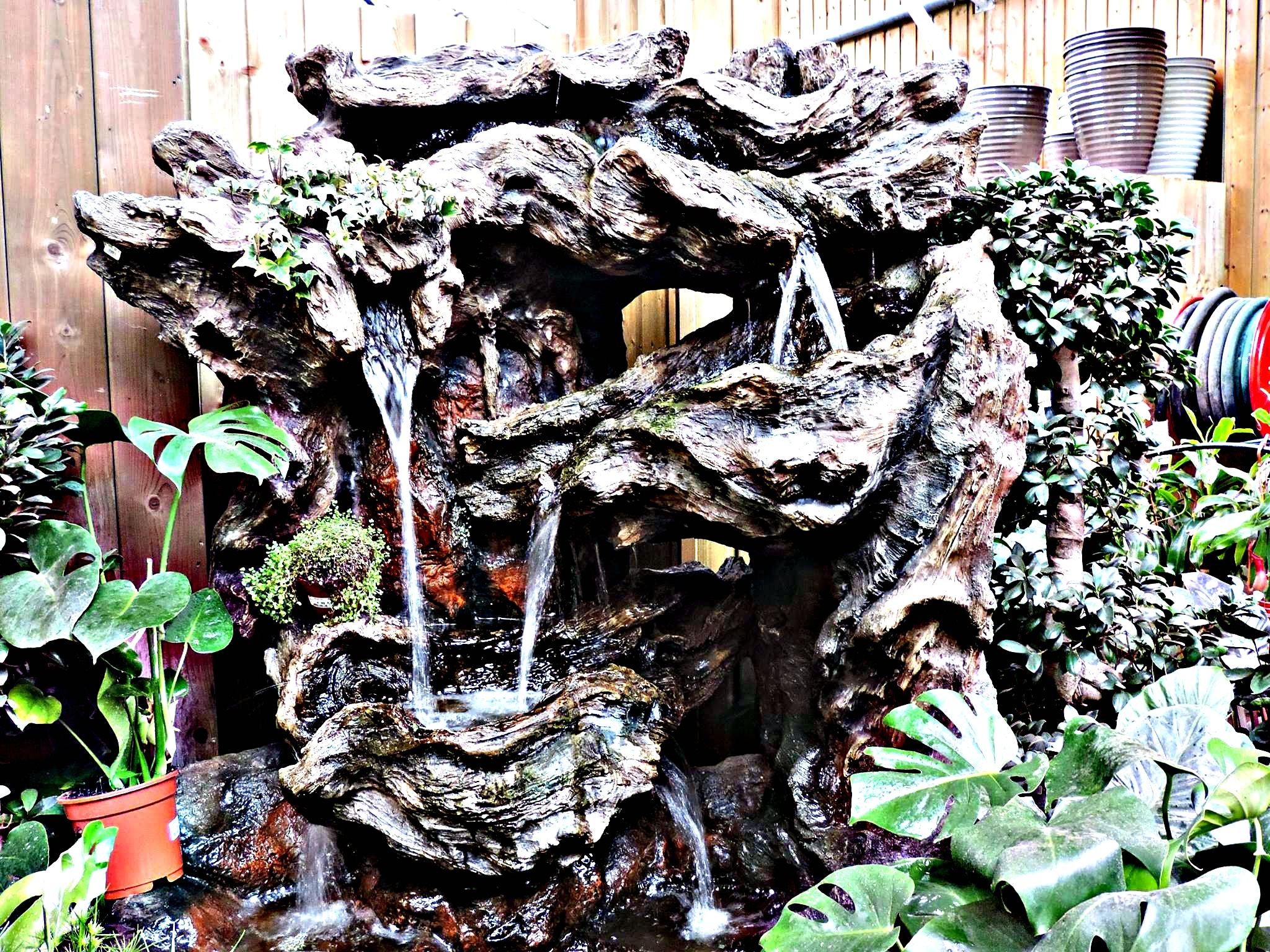 File:fontaine A Eau De Jardin !.jpg - Wikimedia Commons serapportantà Fontaine A Eau De Jardin