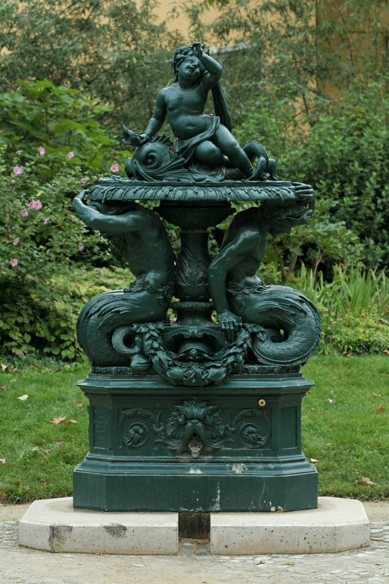 File:fontaine Du Jardin Villemin 03.jpg – Wikimedia Commons dedans Statue Fontaine De Jardin