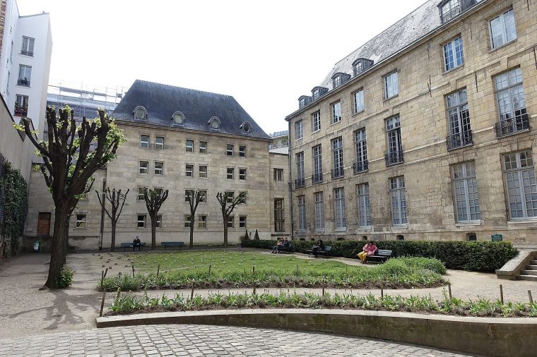 File:jardin De L'hotel De Lamoignon @ Le Marais @ Paris … destiné Hotel Jardin Du Marais Paris