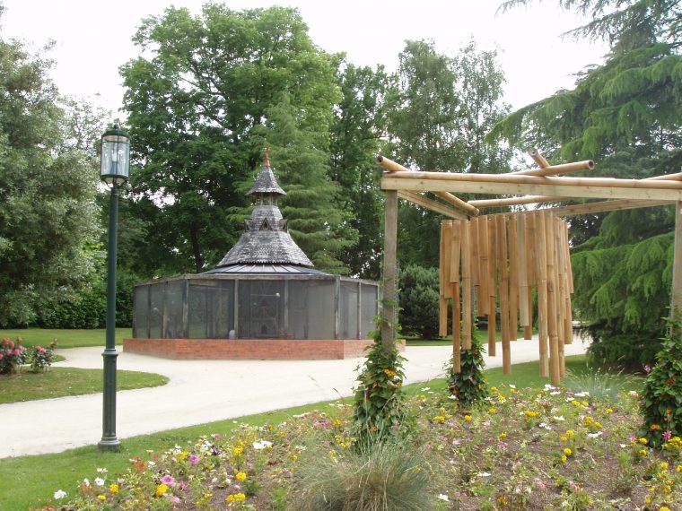 File:jardin Du Parc Volière.jpg – Wikimedia Commons destiné Voliere De Jardin