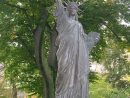 File:jielbeaumadier Statue Liberte Jardin Luxembourg Paris ... encequiconcerne Statut De Jardin
