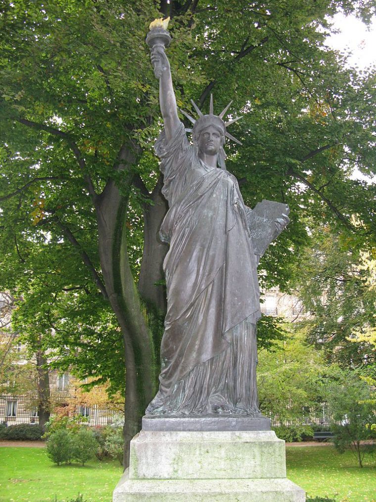 File:jielbeaumadier Statue Liberte Jardin Luxembourg Paris … encequiconcerne Statut De Jardin