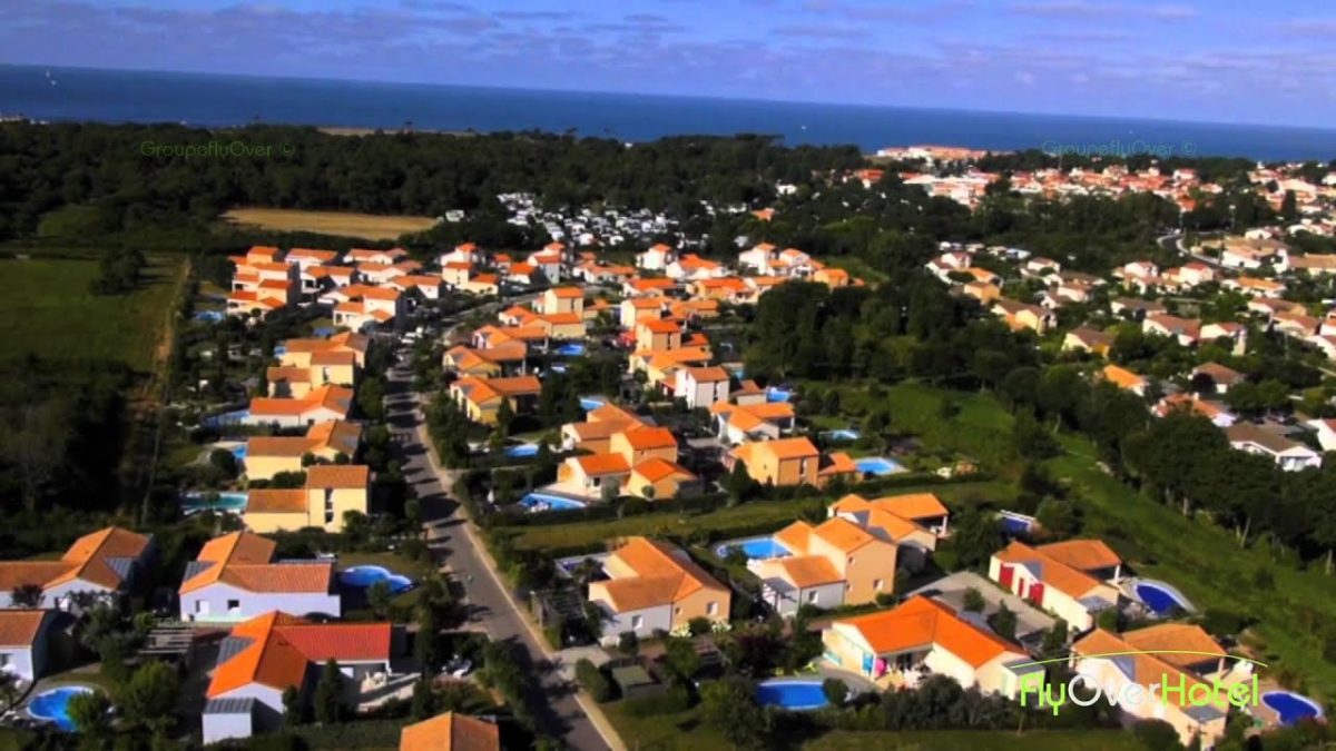 Flyoverhotel - Les Jardins Du Chateau D Olonne (Long) dedans Les Jardins Du Chateau D Olonnes