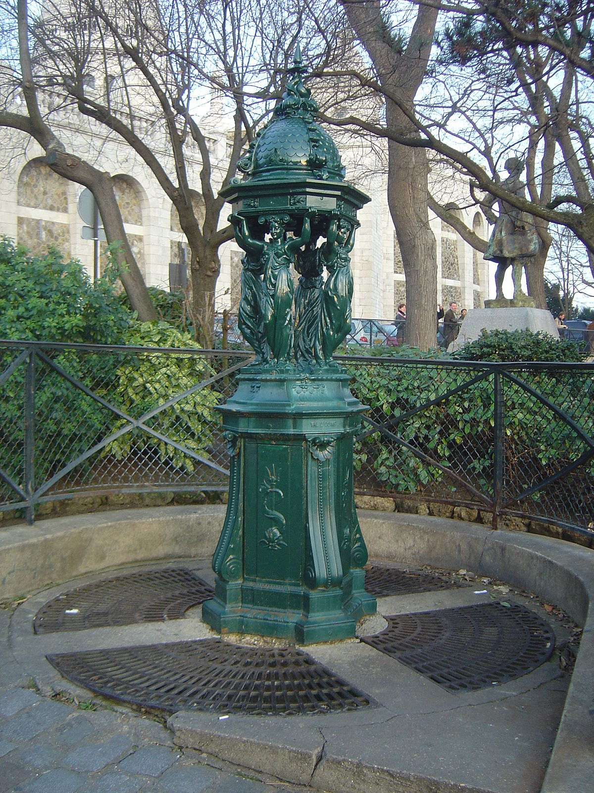 Fontaine Wallace — Wikipédia à Grande Fontaine De Jardin
