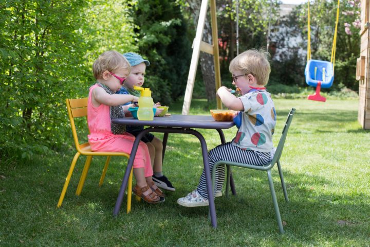 Idées Cadeaux – Enfants De 2 Ans – La Cabane Au Bout Du Jardin dedans Salon De Jardin Pour Enfant