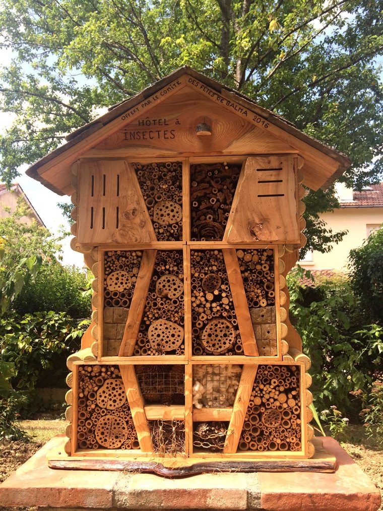 Installer Un Hôtel À Insectes Dans Son Jardin – Blog Jardin encequiconcerne Abris Pour Insectes Du Jardin