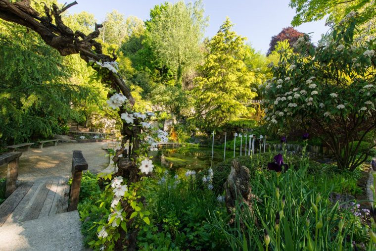 Jardin Des Fontaines Pétrifiantes – Site Officiel dedans Fontaine Naturelle Jardin