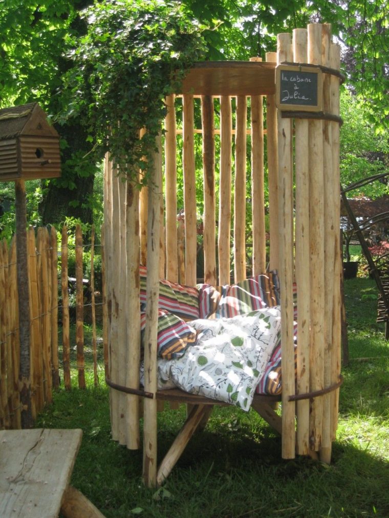 La Cabane De Julia | Cabanes | Jardins, Amenagement Jardin … destiné Abri Jardin Bambou