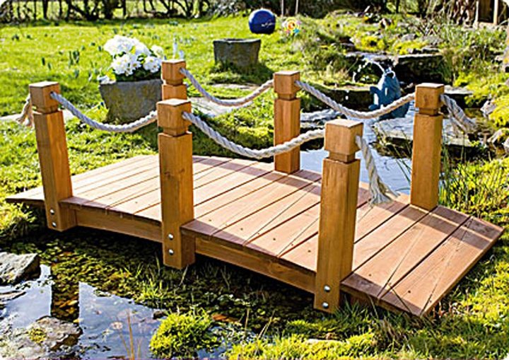 Le Summum Pour Votre Jardin – Le Pont Avec Main Courant … encequiconcerne Pont En Bois Pour Jardin