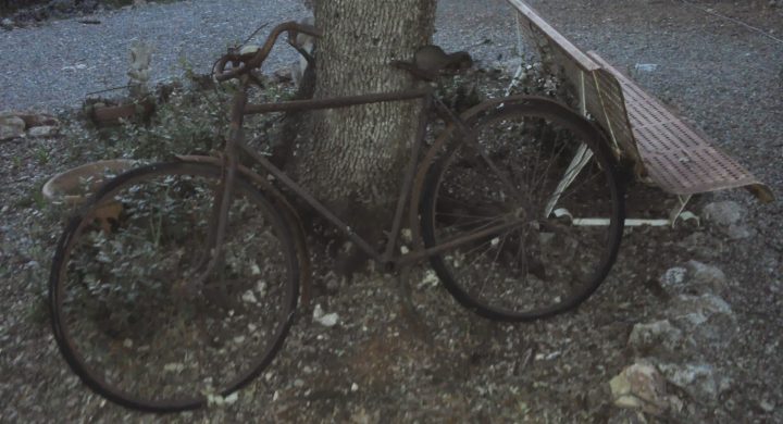 Le Vide Grenier De Didou La Brocante: Ancien Vélo Tout … tout Velo Deco Jardin