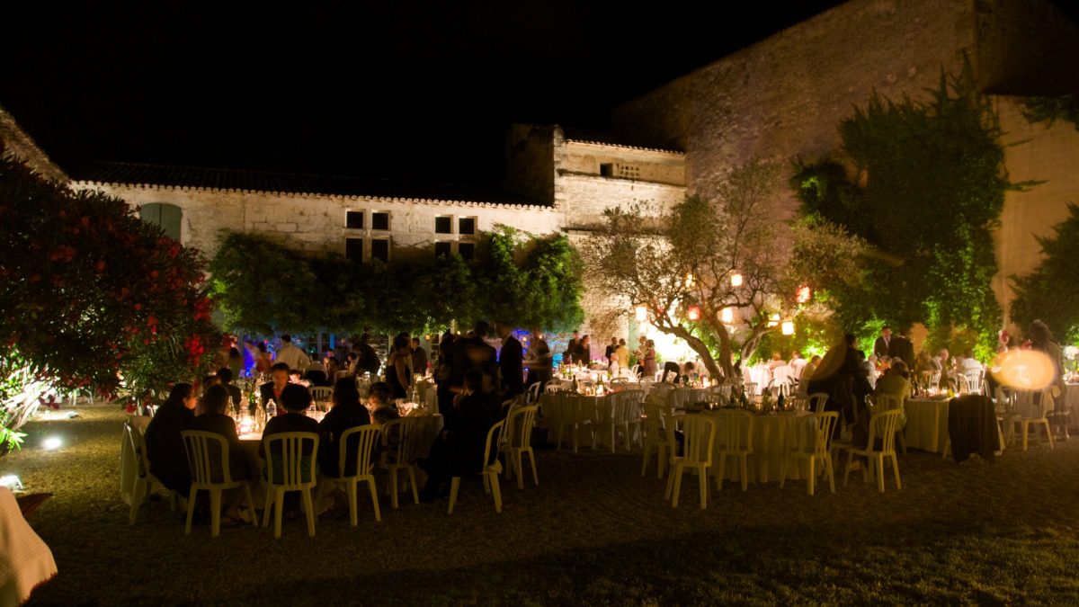 Location De Salles | Mas Des Tourelles serapportantà Louer Jardin Pour Mariage