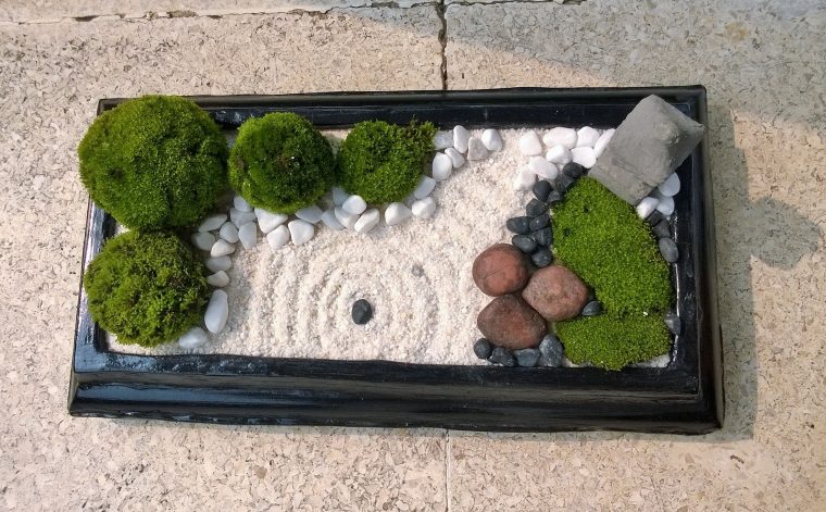Mini Jardin Zen Avec La Nature Boule De Mousse De Sable … pour Sable Pour Jardin Japonais