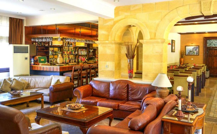 Otel Anadol By The Harbour (Kıbrıs Girne) – Booking intérieur Salon De Jardin Casino