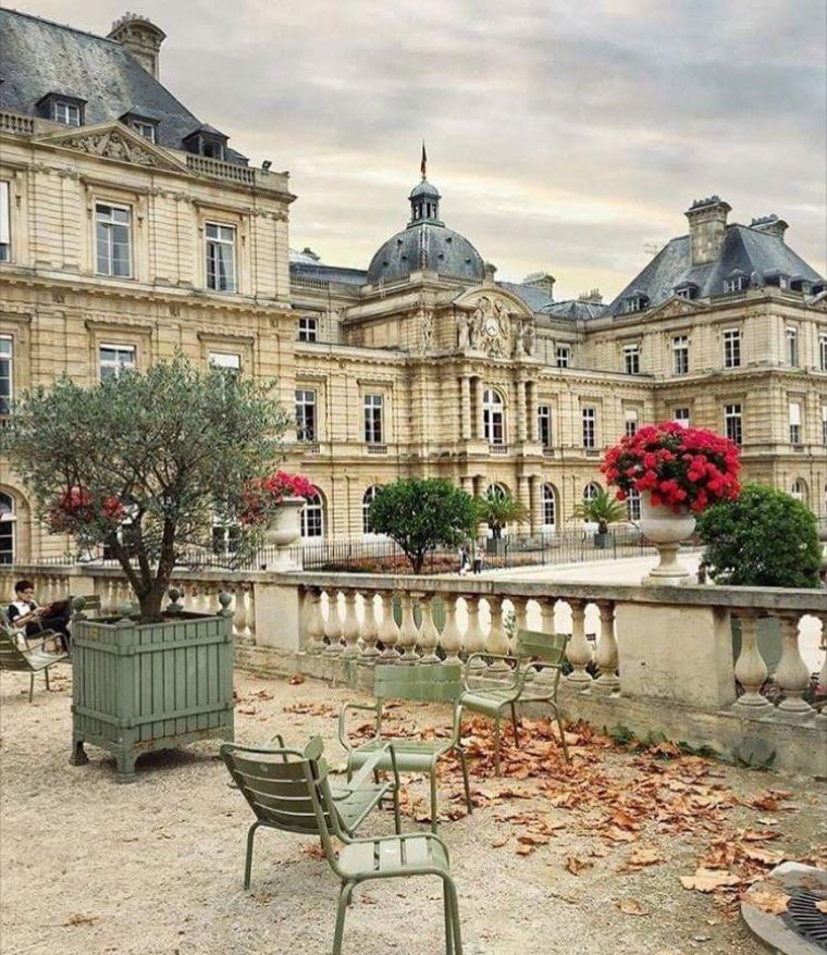 Ouiouijespeakfranglais™ On Instagram: “📍jardin Du … intérieur Jardin De Luxembourg Hotel