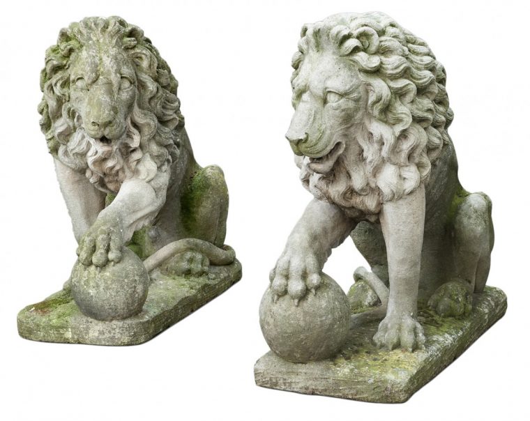 Paire De Lions En Pierre De Vincenza – Xixe Siècle – N.49974 avec Lion En Pierre Pour Jardin