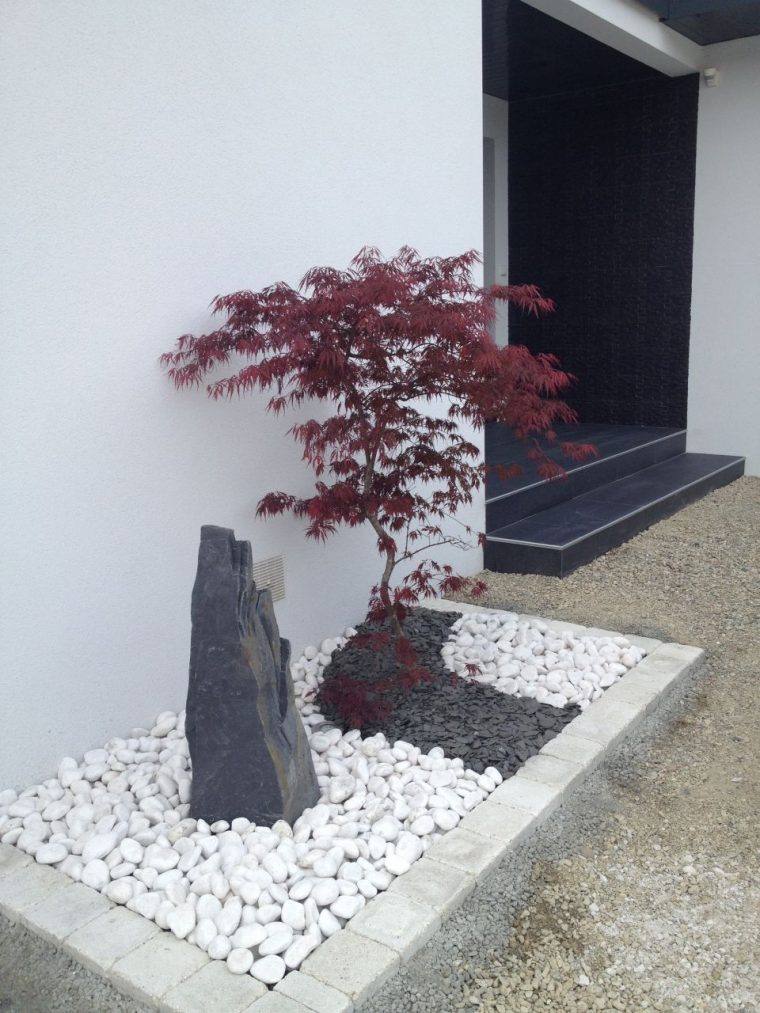 Photo "erable Japonais Avec Son Monolythe" | Garden Ideas … avec Idee Amenagement Jardin Zen