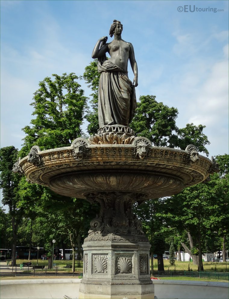 Photos Of Diane Chasseresse Statue On Fontaine De Diane … concernant Statue Fontaine De Jardin