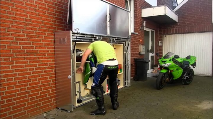Pratique : Un Garage Moto Télescopique En Métal intérieur Abri Moto Jardin