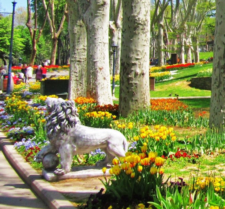 Quel Est Le Plus Beau Parc D'istanbul? Comment Peux-Je Y … dedans Chalet De Jardin D Occasion