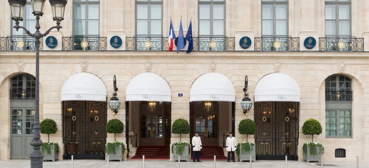 Ritz Paris : Hôtel De Luxe 5 Étoiles Place Vendôme avec Salon De Jardin Table Haute
