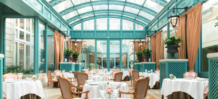 Ritz Paris : Hôtel De Luxe 5 Étoiles Place Vendôme concernant Salon De Jardin Table Haute