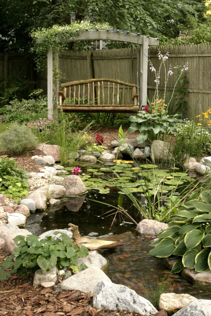 Rustic Swing By A Backyard Pond And Stream. | Bassin De … avec Bassin De Jardin Préformé