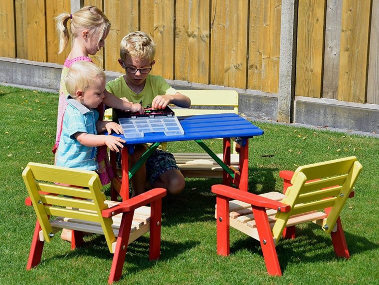 Salon De Jardin Pour Enfants : Du Mobilier Comme Les Grands … avec Table Jardin Bois Enfant