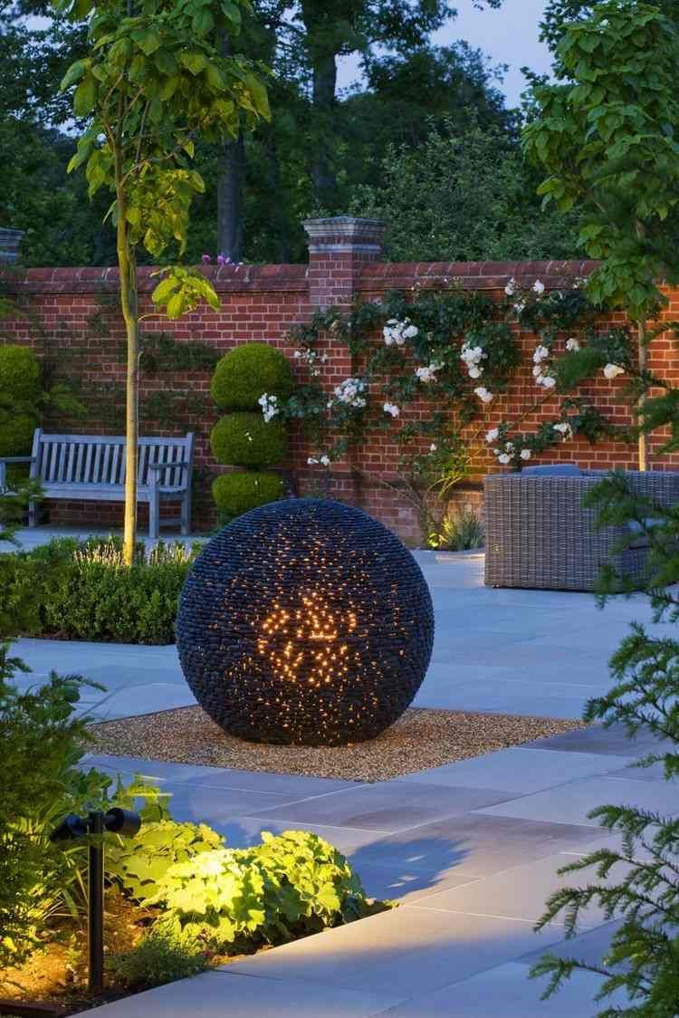 Sculpture Moderne Pour Donner Un Souffle De Vie Au Jardin … pour Sculpture Moderne Pour Jardin