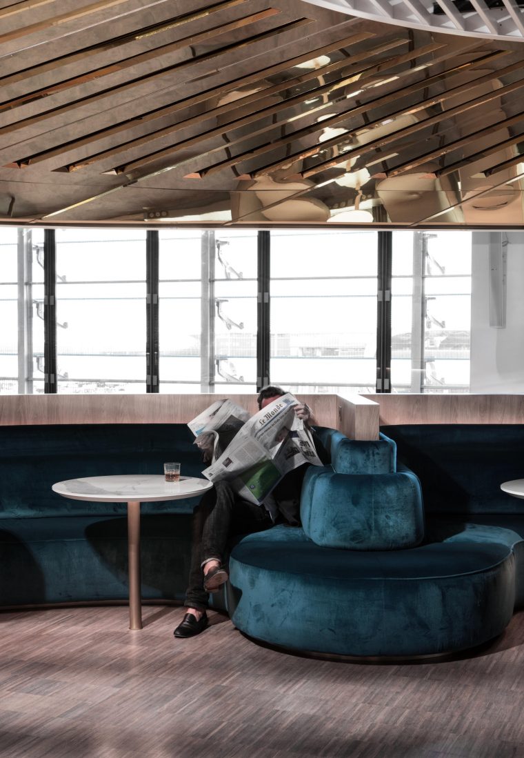 Sky's The Limit: New Airport Lounges Fly High tout Fly Mobilier De Jardin