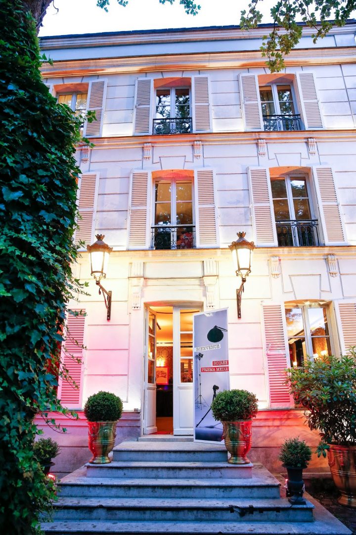 Soirée À L'hotel Particulier Montmartre | Globeshoppeuse intérieur Verriere Jardin